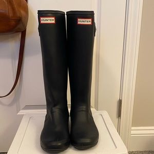 Navy Tall Hunter Rain boots